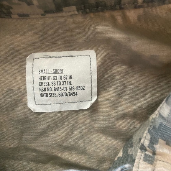 US Army Vintage digital Camo Combat Jacket small short - Picture 3 of 6